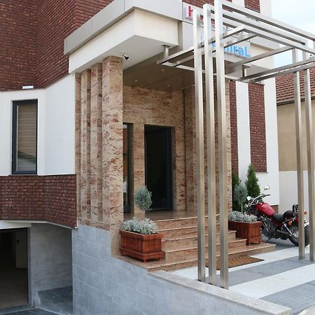 Hotel Admiral Prizren Eksteriør bilde
