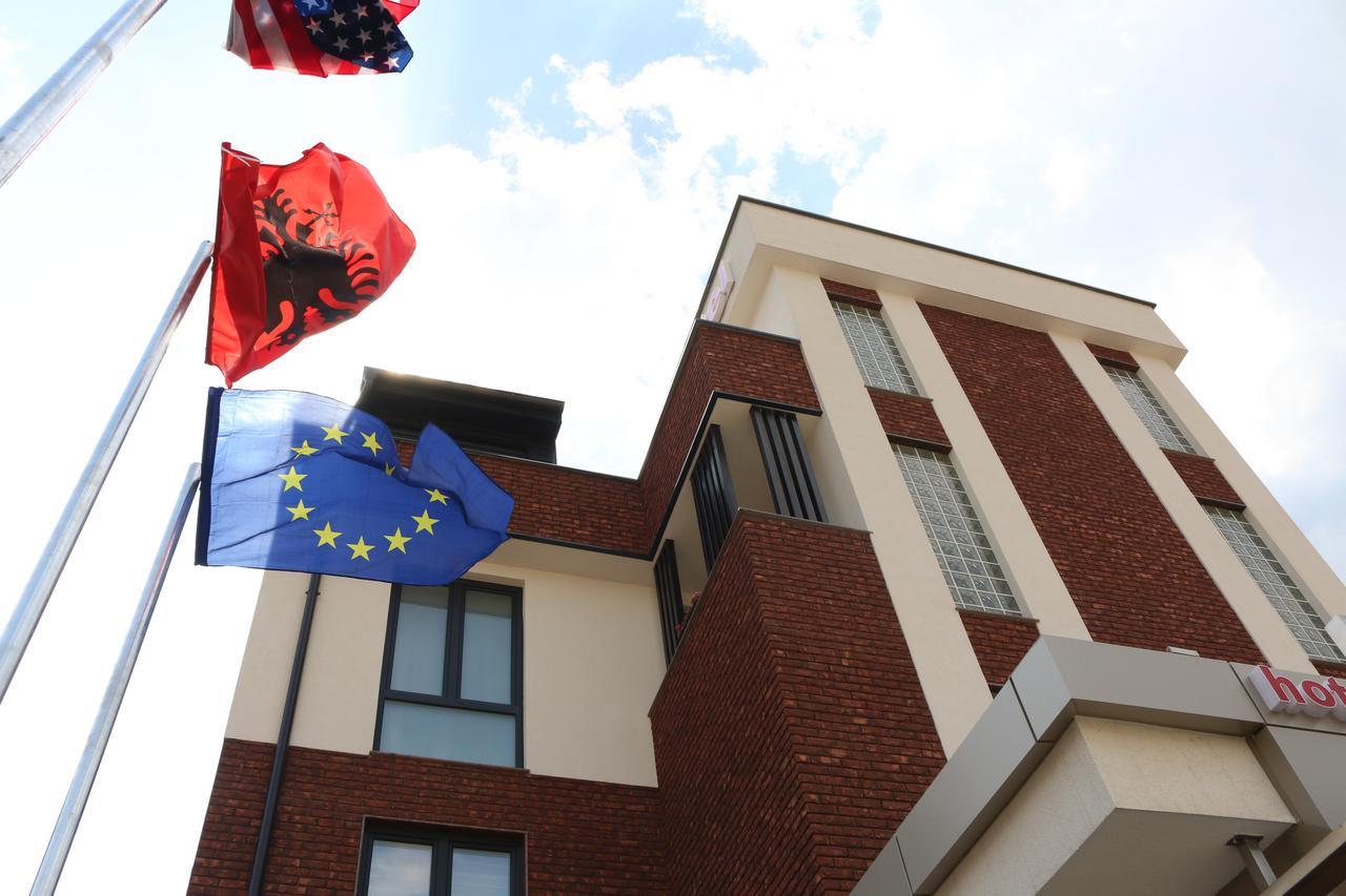 Hotel Admiral Prizren Eksteriør bilde