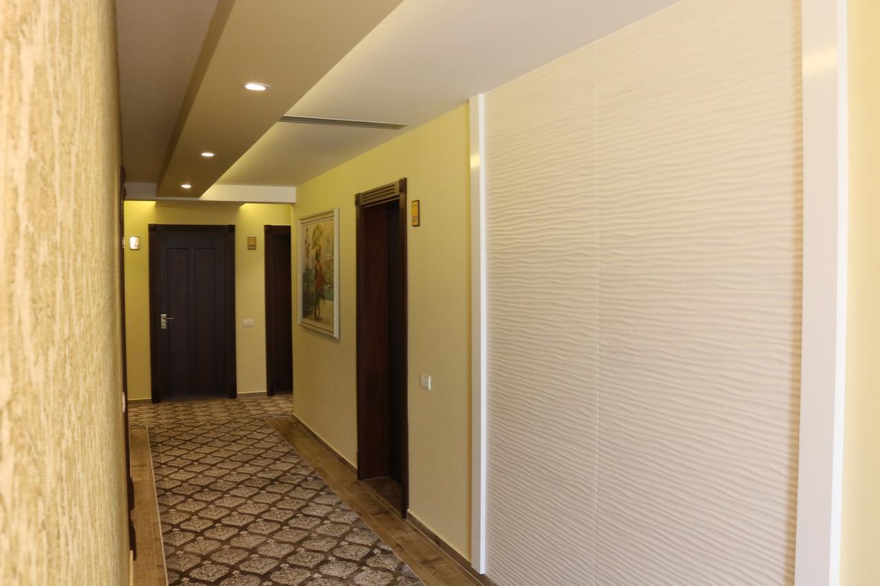 Hotel Admiral Prizren Eksteriør bilde